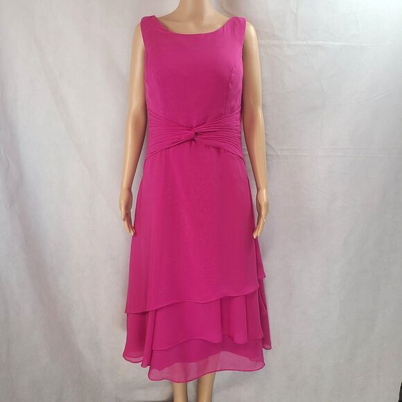 New Mother of the Bride (10) Fuchsia Chiffon Sleeveless Pleated Waist Midi Dress - Picture 1 of 10